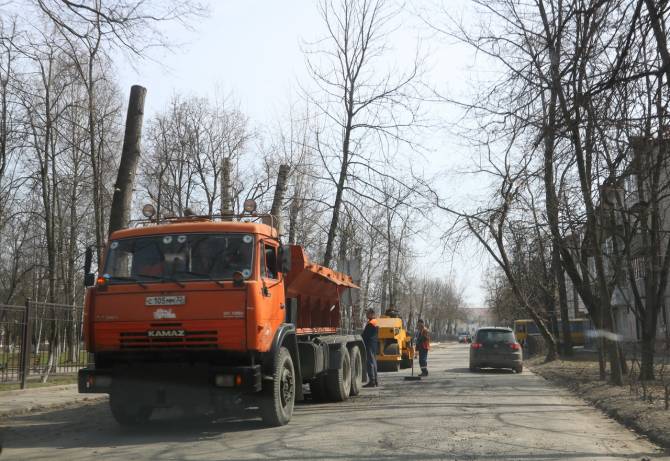 В Брянске подрядчик устранил дефекты на гарантийных дорогах на трех улицах