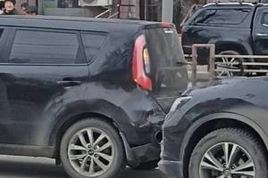 В Брянске на улице Дуки разбились два автомобиля