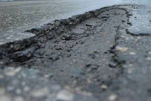 Чиновников обязали отремонтировать убитые дороги в Рогнединском районе