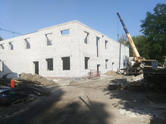 В Брянске у пристройки к школе искусств №3 появился второй этаж