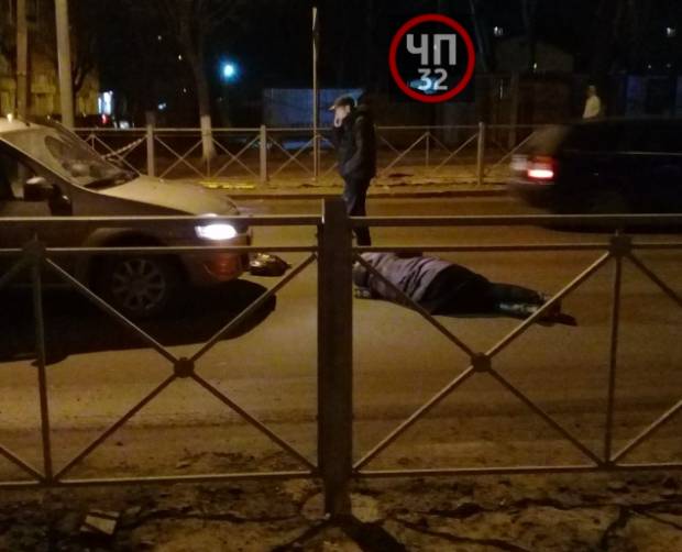 В Брянске легковушка сбила пешехода возле гимназии №1