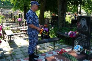 Брянские росгвардейцы почтили память погибшего в Чечне Сергея Глявина