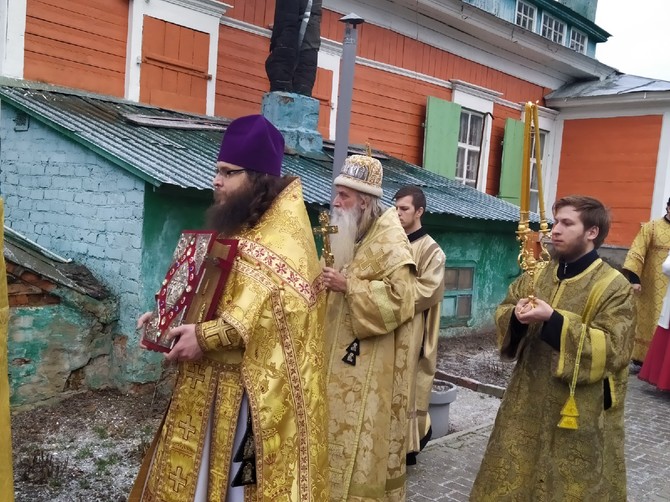В Клинцах начался крестный ход старообрядцев