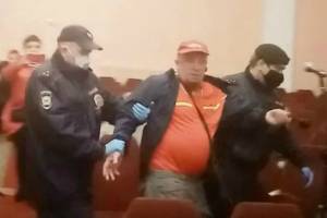 В Брянске новоиспеченного «члена» КПРФ Малюту задержала полиция