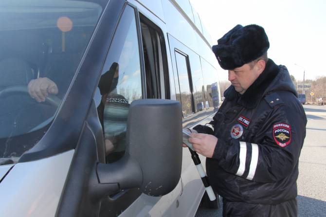 В Брянской области с начала года на нарушениях попались 36 водителей автобусов