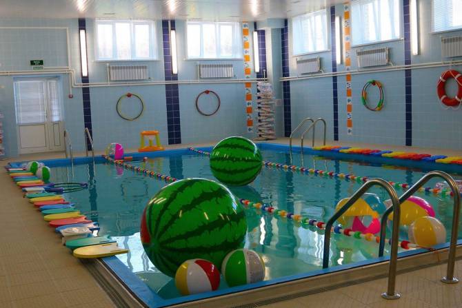 В брянской школе №66 открыли обновленный бассейн