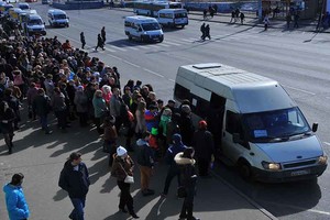 В Брянске на остановках маршруток предложили организовать очереди
