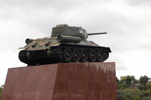 В Брянске у памятника освободителям города в виде танка появилась подсветка