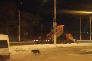 У вокзала Брянск-I грузовик оборвал провода