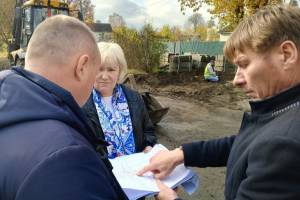 В Брянске в ходе капремонта улицы Камозина сделают парковку у детского сада
