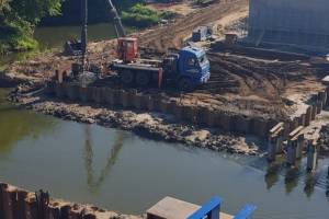 В Фокино продолжается строительство моста через реку Болва