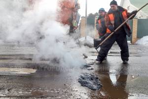 С наступлением тепла в Брянске капитально отремонтируют 33 улицы