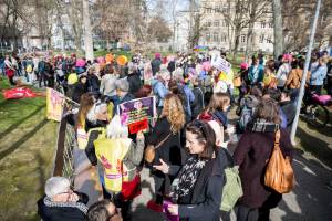«Никаких розовых соплей»: эмигрантка из Брянска о 8 марта в Германии