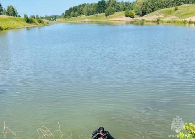 В озере возле брянского села Хотылево утонул мужчина