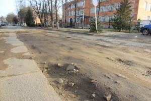 В Клинцах нашли катастрофически убитую дорогу