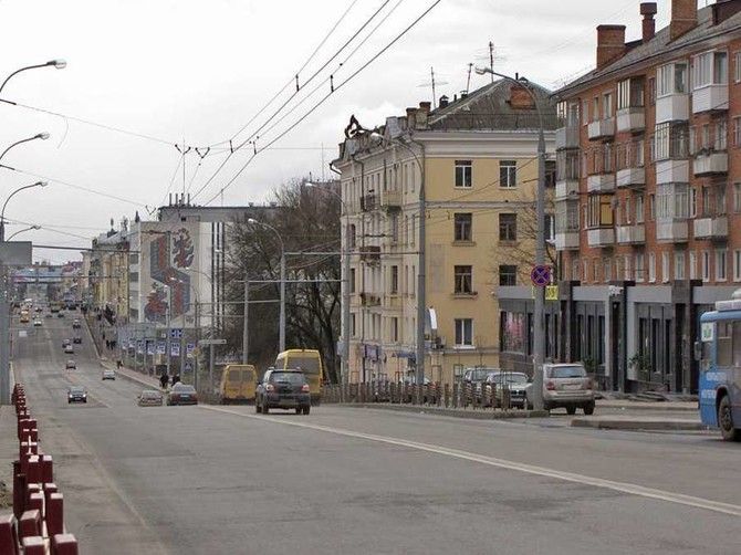 В Брянске на проспекте Ленина автобус врезался в маршрутку