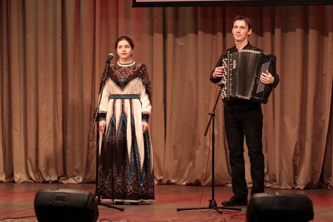 В Брянске прошёл фестиваль самодеятельности «Живи и пой»