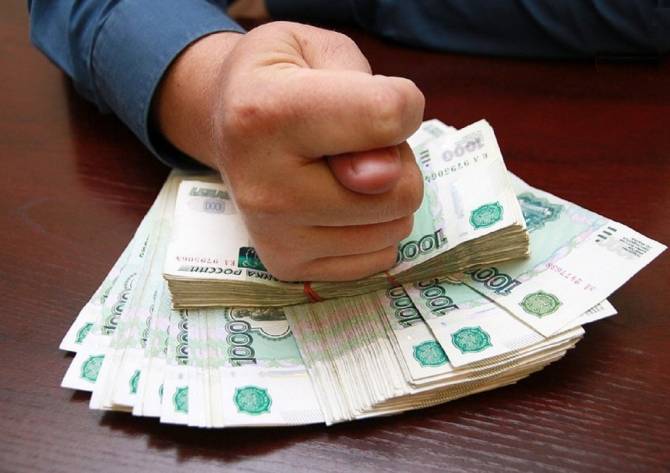 В Клинцах директора коммунального предприятия осудят за долги по зарплате 