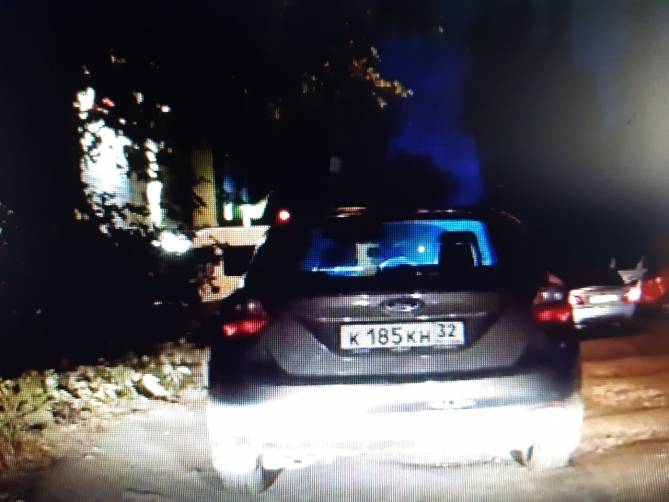 В Брянске на переулке Металлистов водитель устроил ДТП и скрылся