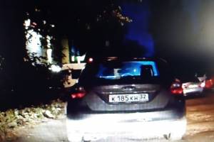 В Брянске на переулке Металлистов водитель устроил ДТП и скрылся
