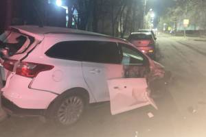 В Брянске пьяный водитель Land Rover при попытке скрыться от погони  ДПС разбил 9 автомобилей