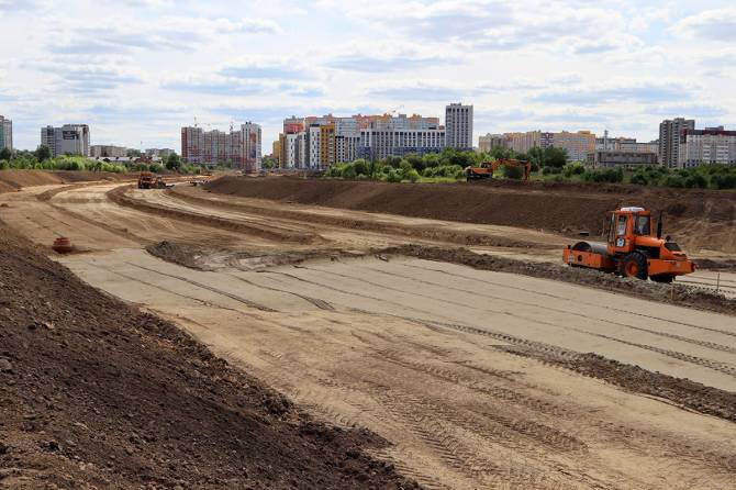 В Брянске на старом аэропорту продолжается строительство улицы Ильи Иванова