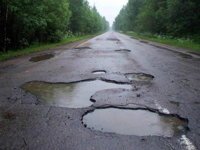В Климово нашли смертельно опасные дороги