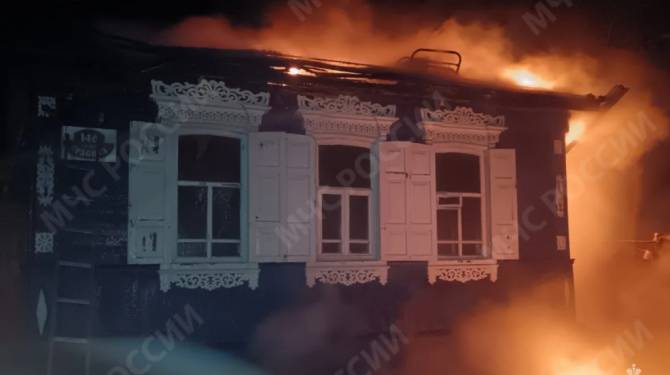 В Злынке сгорел жилой дом: погибла супружеская пара 