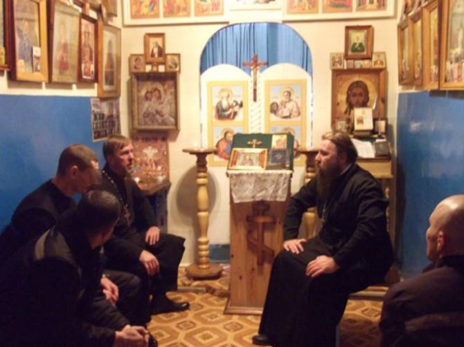 Брянским зэкам рассказали, как не попасть в секту