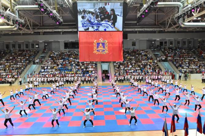 В новом Дворце единоборств Брянска проходит фестиваль боевых искусств