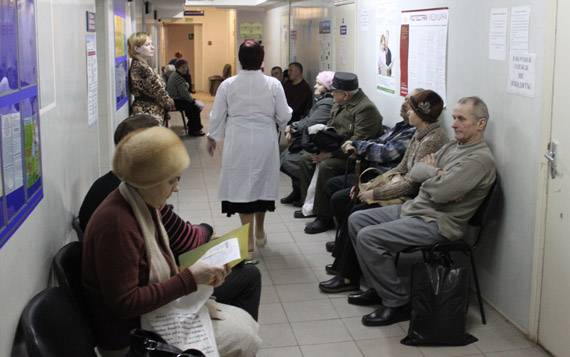 В Клинцах послеоперационного больного 4 часа держали под кабинетом врача
