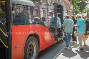 Мэрия Брянска проверит работу кондиционеров в автобусах и троллейбусах