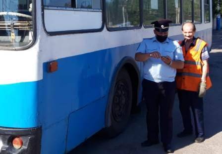 В Брянске сотрудники ГИБДД нашли семь неисправных троллейбусов