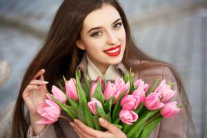 Брянским женщинам чаще других жительниц России дарят цветы