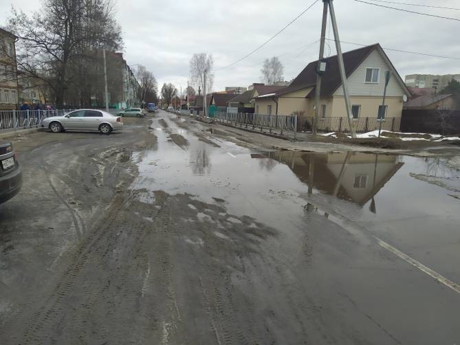 В Брянске начала разрушаться «предвыборная дорога» на Клинцовской