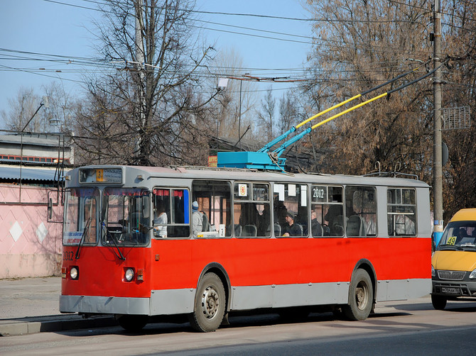 В Брянске обнаружили разваливающиеся троллейбусы