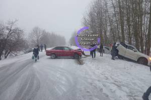 В Клинцовском районе произошло массовое ДТП