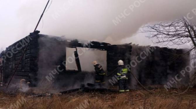 В Погарском районе сгорел жилой дом: погиб 69-летний мужчина