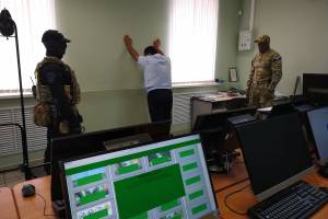 В Брянске появились эксклюзивные фото задержания офицеров МРЭО