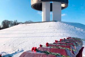 На Брянщине захоронили найденных на Украине красноармейцев