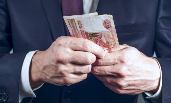 В Брянске директора фирмы оштрафовали за задержку зарплаты