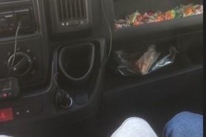 В Брянске водителя маршрутки поблагодарили за конфеты