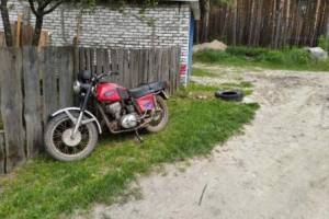 В Брянске 16-летний мотоциклист наехал на покрышку и повредил ногу