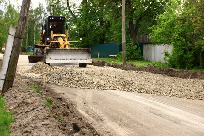 В Почепском районе строят новую дорогу в Бакланском поселении
