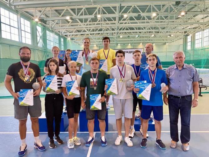 В Брянске прошёл областной чемпионат по теннису