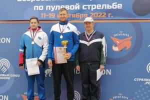 На Кубке России по стрельбе 61-летний брянский ветеран Сергей Пыжьянов завоевал бронзу
