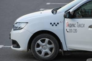 В Брянске в День Победы взлетели цены на такси