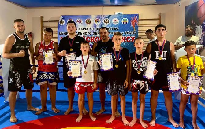 Юные брянцы взяли 7 золотых медалей на первенстве по тайскому боксу