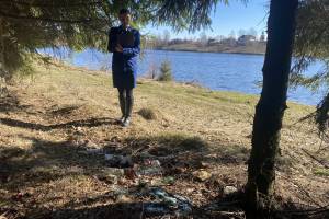В Севском районе чиновников заставили убрать свалки у озера