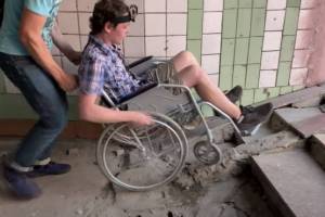 В Брянске добиваются обустройства улиц для инвалидов
